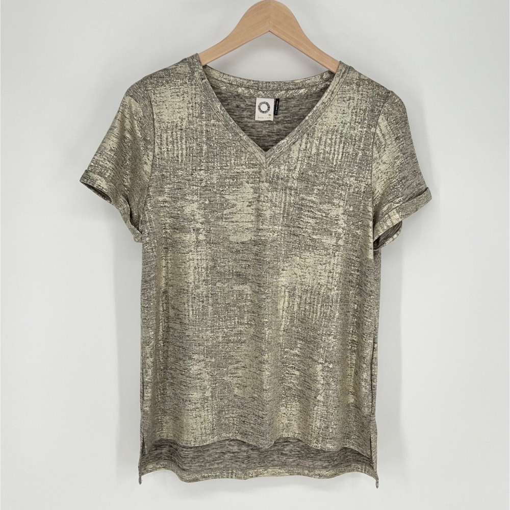 Akemi Kin Womens Metallic Shimmer Top Size S Gold Short Sleeve‎ V Neck Pullover